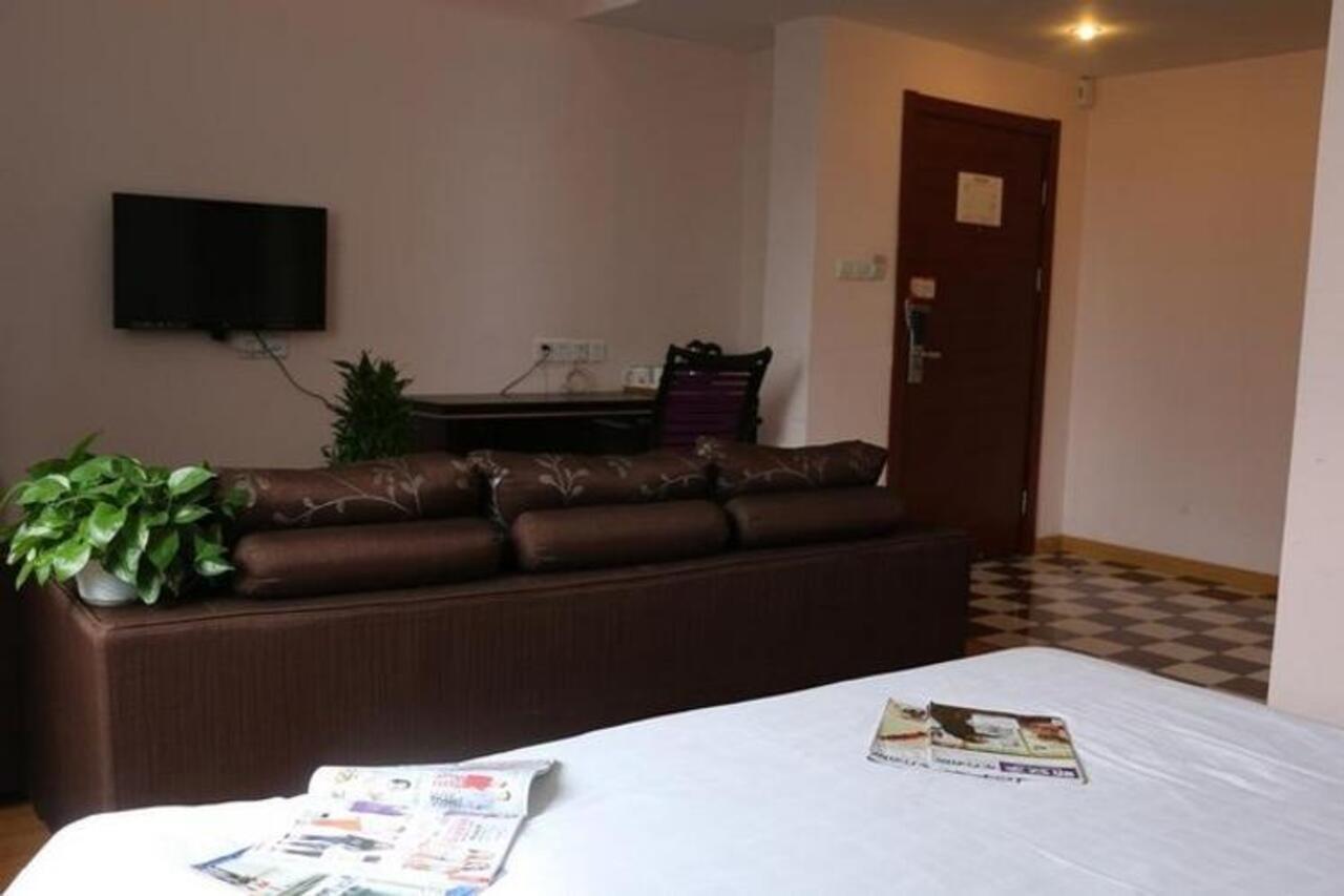 Shanghai Yiting 6+E Hotel - Lujiazui Экстерьер фото