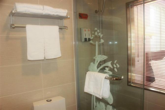 Shanghai Yiting 6+E Hotel - Lujiazui Номер фото