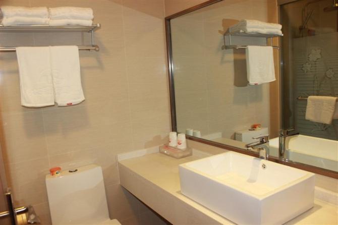 Shanghai Yiting 6+E Hotel - Lujiazui Номер фото